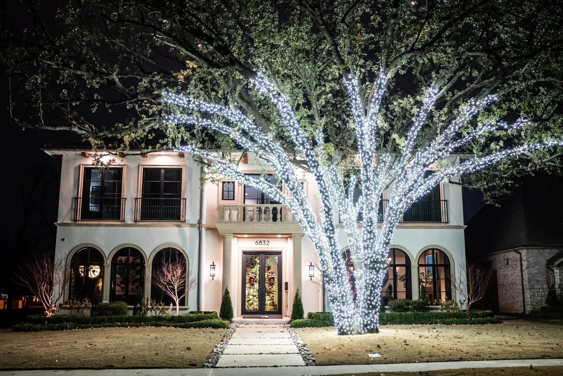 Example of professional Christmas light installation available for North Padre Island properties